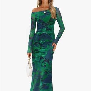 Zesica drop shoulder body con ruched mesh cocktail dress Sz Small NWT